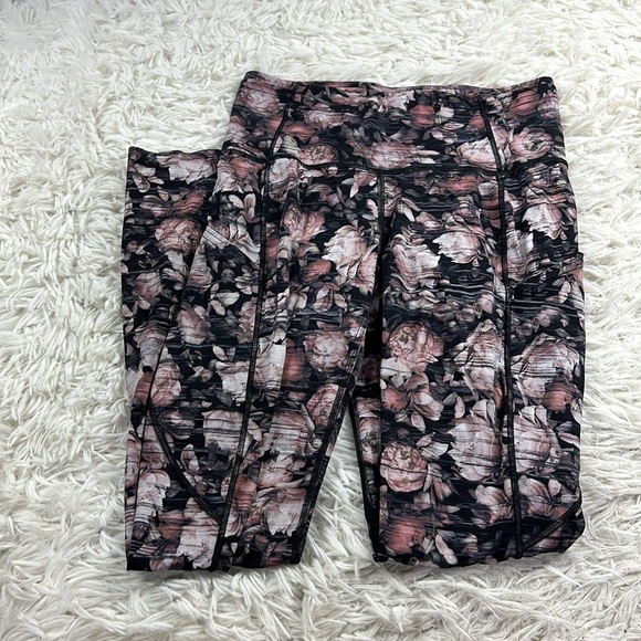 Lululemon Fast & Free 7/8 Tight II *Nulux 25" Peony Multi - Picture 1 of 5
